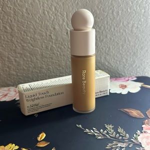 Rare, beauty liquid, touch, weightless foundation No. 320W NEW